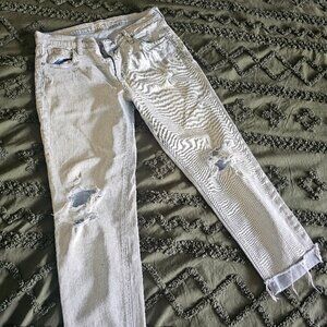 Old Navy Mid-Rise Cropped Distressed Boyfriend Jeans